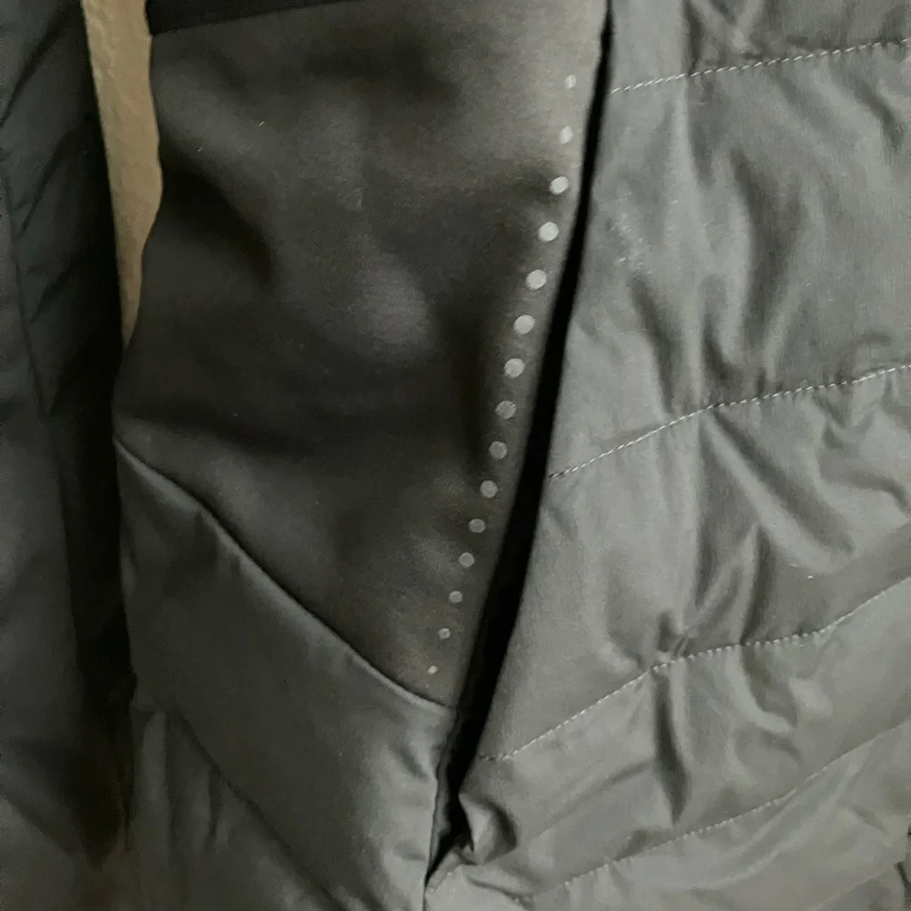 Lululemon Down For It All Jacket (Size 6) NWT - Picture 11 of 16